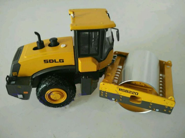 Collectible alloy model 1:35 sdlg rs8220   ..